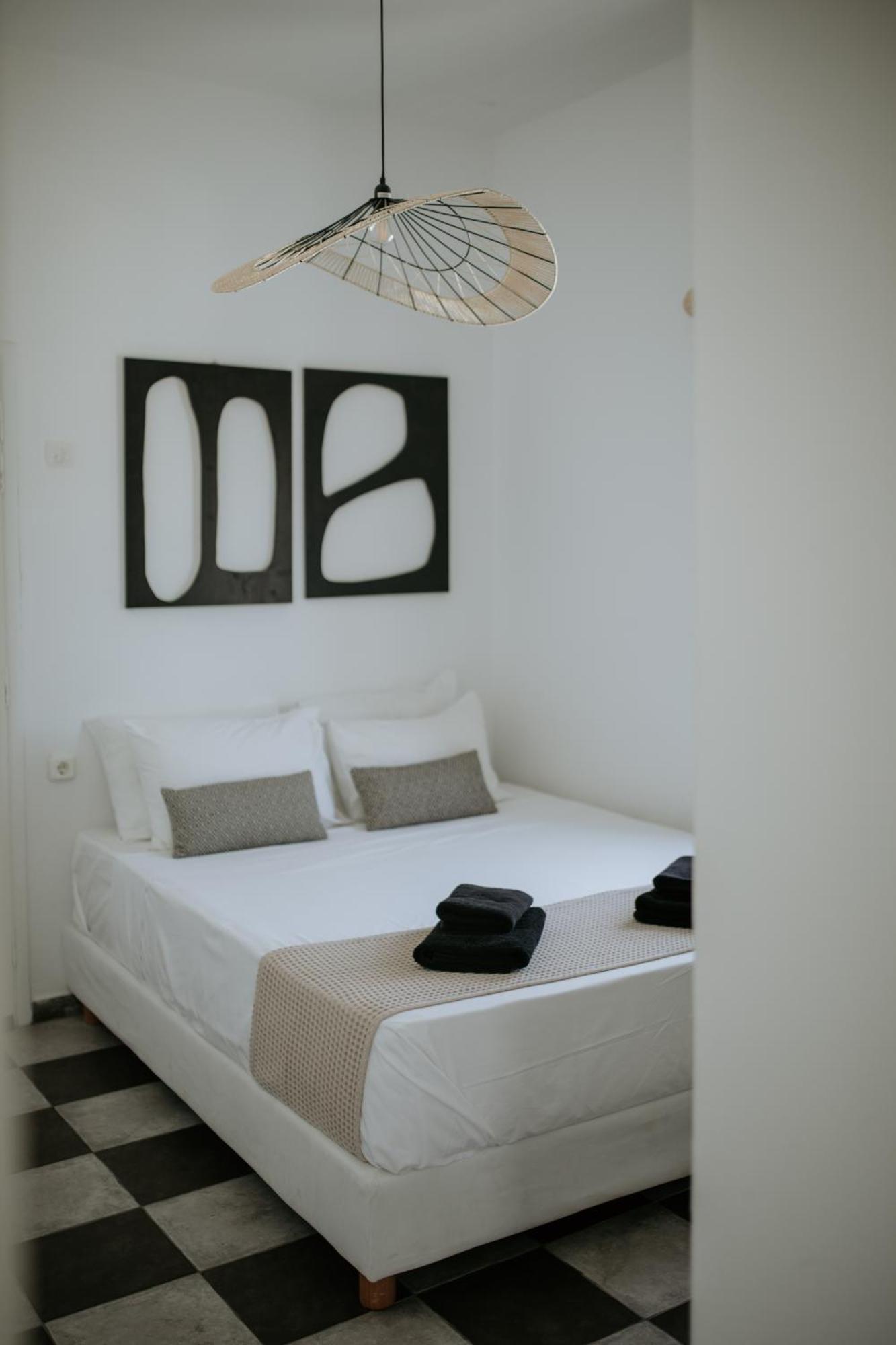 Yi & Thalassa Living By Khi Kythnos Exterior photo