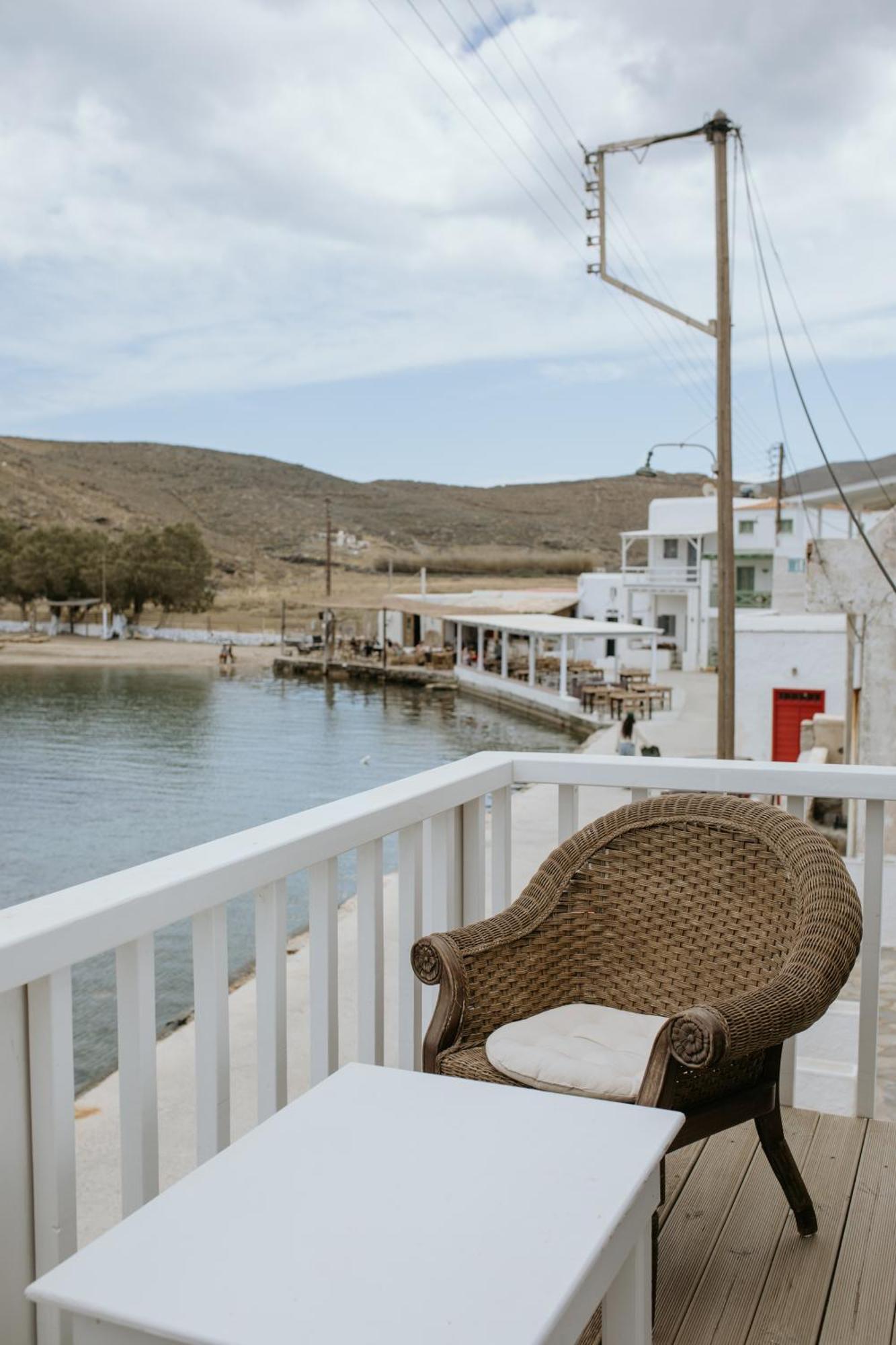 Yi & Thalassa Living By Khi Kythnos Exterior photo